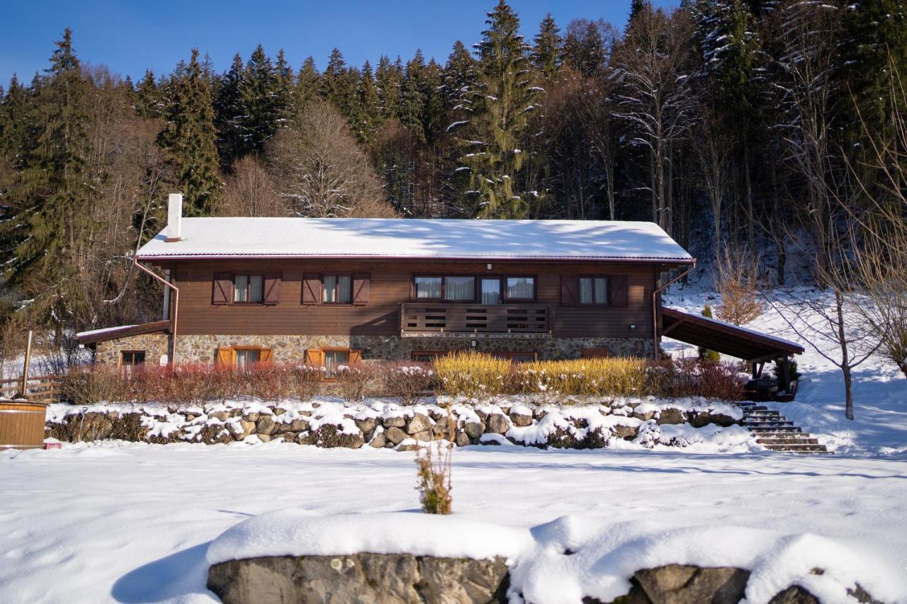 3A Guest House Sicasău Exteriör bild