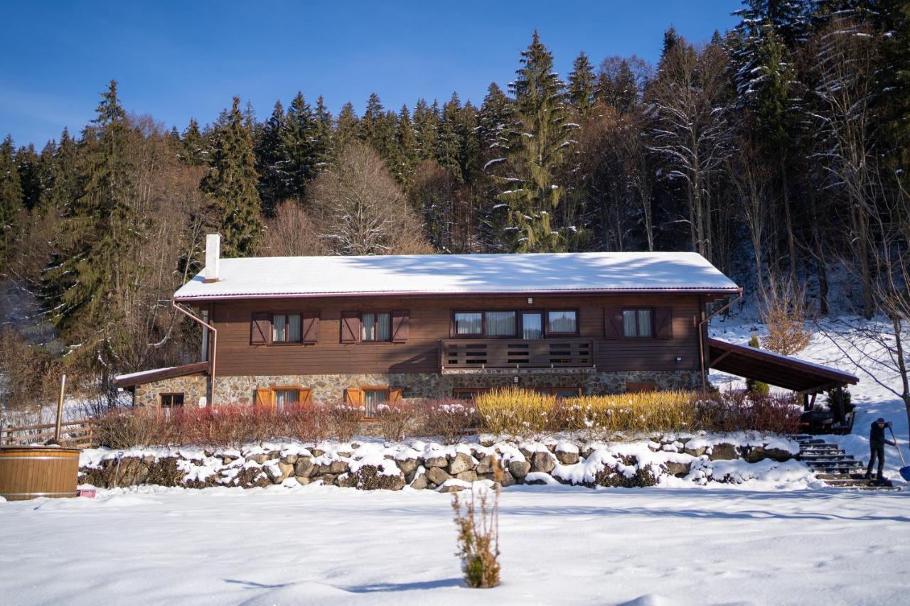 3A Guest House Sicasău Exteriör bild