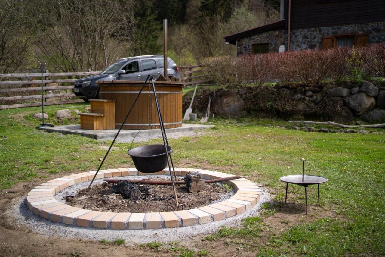 3A Guest House Sicasău Exteriör bild