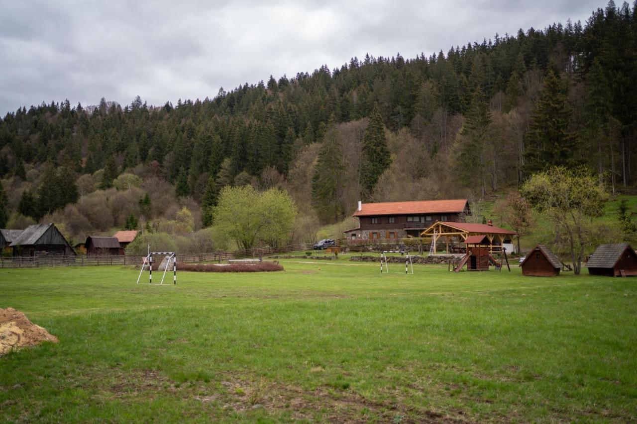 3A Guest House Sicasău Exteriör bild
